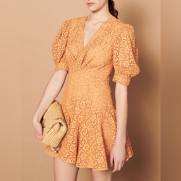 【 】★ウォニョン着用★BRODERIE DRESS★正規品★ Cotton Jacquard Lily Print Shirring Dress | Pasand by ne